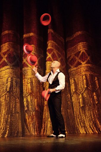 Dronero: Mister David apre la rassegna di spettacoli di magia "Sim Sala Blink" Dronero: Mister David apre la rassegna di spettacoli di magia "Sim Sala Blink"