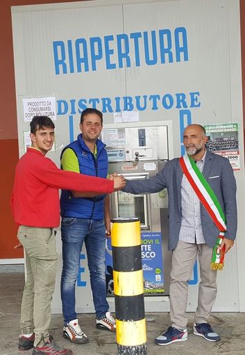 L'inaugurazione della casetta del latte di Rifreddo