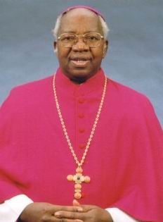 Monsignor Milingo? Rieccolo in Liguria. Monsignor Milingo? Rieccolo in Liguria.