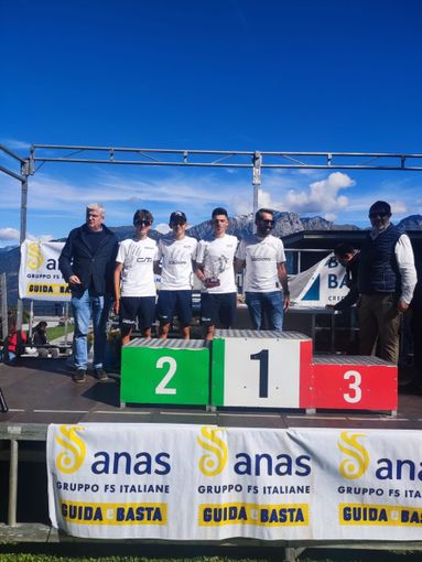 Nelle foto le formazioni allievi ed esordienti alla gara di Madonna del Ghisallo