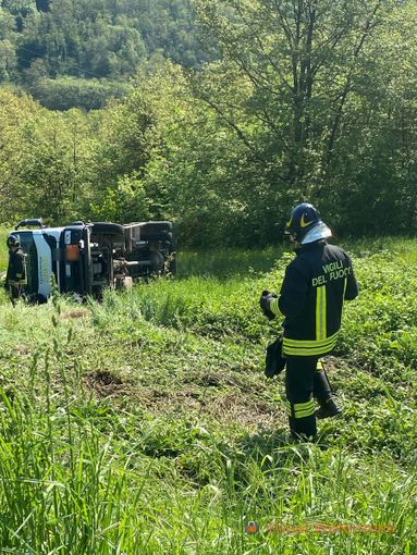 Operazioni complesse a Prunetto: ribaltata cisterna di GPL, in corso travaso in sicurezza Operazioni complesse a Prunetto: ribaltata cisterna di GPL, in corso travaso in sicurezza