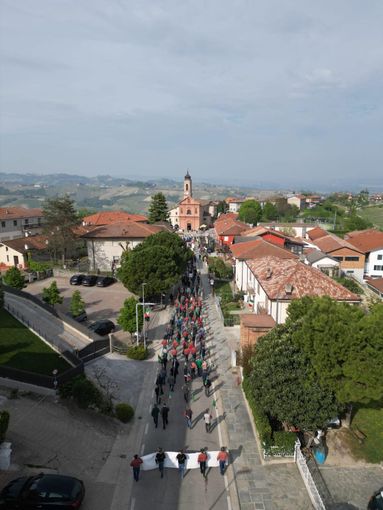 Momenti importanti della due giorni del 13° raduno Alpini di Langa svoltosi a Treiso (Foto pagina Facebook Comune di Treiso)