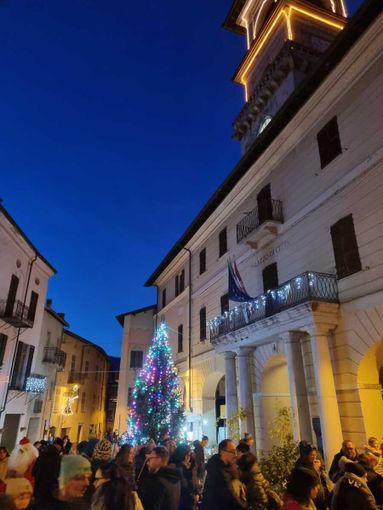 Due momenti della riuscita giornata Due momenti della riuscita giornata