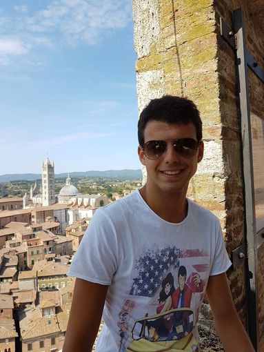 Davide Niglio - foto dalla pagina Facebook Davide Niglio - foto dalla pagina Facebook