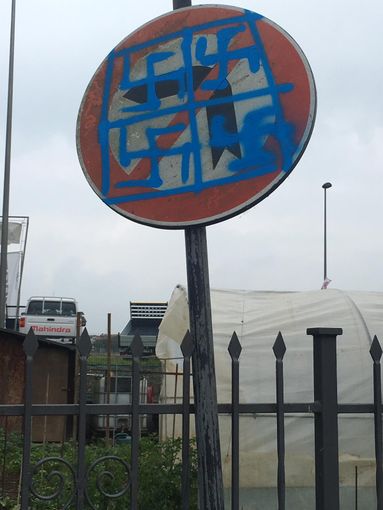 "Non una ragazzata ma il sintomo di un pericoloso rigurgito fascista": CGIL Cuneo commenta le svastiche a Cuneo e Boves