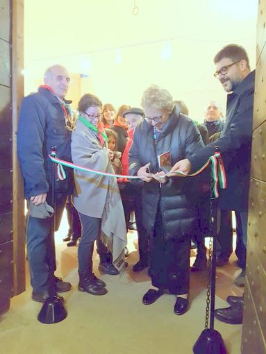 Saluzzo, taglio del nastro da parte della presidente Anpi nazionale Carla Nespolo Saluzzo, taglio del nastro da parte della presidente Anpi nazionale Carla Nespolo