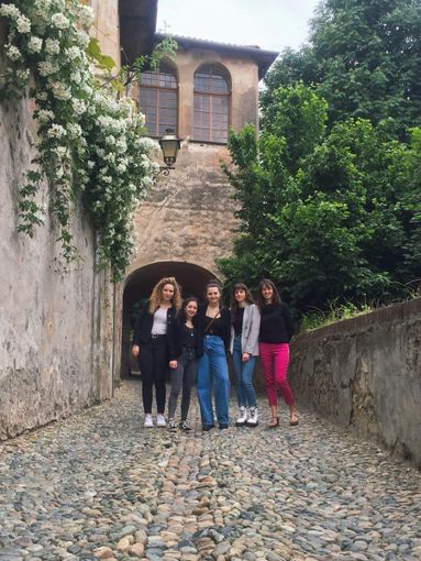 Le cinque studenti del Soleri Bertoni vincitrici del concorso di Storia contemporanea della Regione Piemonte