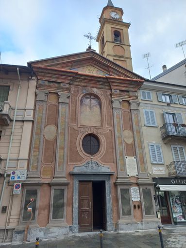 Concluso il restauro della facciata della chiesa di Santa Croce a Borgo San Dalmazzo