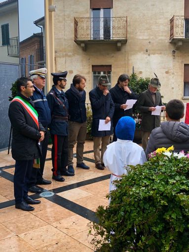Anche Monforte d’Alba ha ricordato i suoi caduti. Prima volta senza l’alpino Giuseppe Montaldo Anche Monforte d’Alba ha ricordato i suoi caduti. Prima volta senza l’alpino Giuseppe Montaldo
