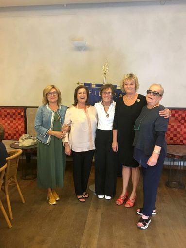 Saluzzo: direttivo Fidapa 2017 - 2019 . da sinistra Carla Monge, Luisa Borrega, Sandra Ghione, Barbara Orusa, Lia Ferri