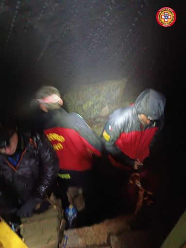 Ore di intervento al buio e sotto la pioggia per recuperare un escursionista bloccato a 2900 metri di quota a Pontechianale Ore di intervento al buio e sotto la pioggia per recuperare un escursionista bloccato a 2900 metri di quota a Pontechianale