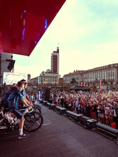 "A Tutta Vuelta" in Granda, ma la domenica riserva un vasto programma tra Fiere ed eventi