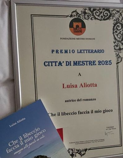 L’autrice racconigese Luisa Aliotta vince il premio Mestre 2025 con il suo libro “Che il libeccio faccia il mio gioco”