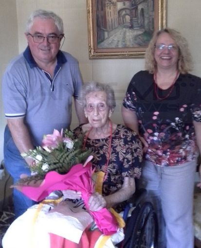 A Vallecrosia la festa per Rosalia Begliatti, ultracentenaria nativa di Viola