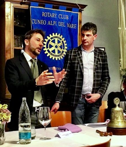 Cuneo: un successo la presentazione al Rotary del romanzo di Gian Maria Aliberti Gerbotto Cuneo: un successo la presentazione al Rotary del romanzo di Gian Maria Aliberti Gerbotto