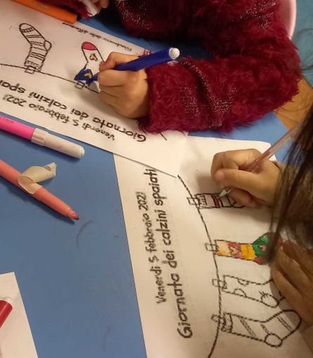 Oasi Giovani ha celebrato la “Giornata dei calzini spaiati”