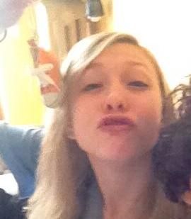 Ilenia in un simpatico selfie pubblicato da suo fratello su Facebook