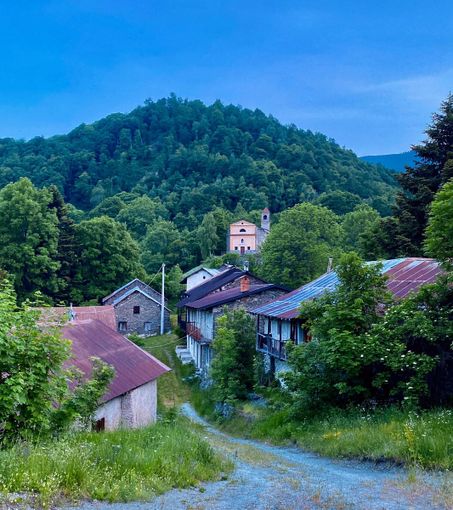 Domenica a Valcasotto si cammina sui sentieri partigiani