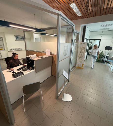 I rinnovati arredi interni della filiale di Chiusa Pesio della Bcc Pianfei e Roccà de’ Baldi