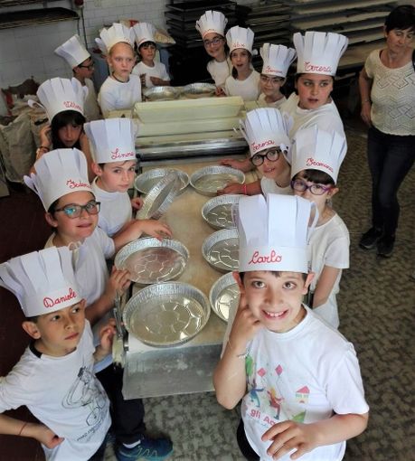 Priola: i bambini della primaria diventano pizzaioli per un giorno Priola: i bambini della primaria diventano pizzaioli per un giorno