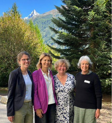 La presidenza dell'Associazione Città Alpina dell'Anno dopo l'assemblea generali di Chamonix La presidenza dell'Associazione Città Alpina dell'Anno dopo l'assemblea generali di Chamonix