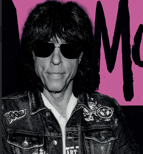 Marky Ramone fa tappa a Mondovì: l’urlo del punk incendia il Museo della Stampa tra arte, concerti e flash mob di batterie