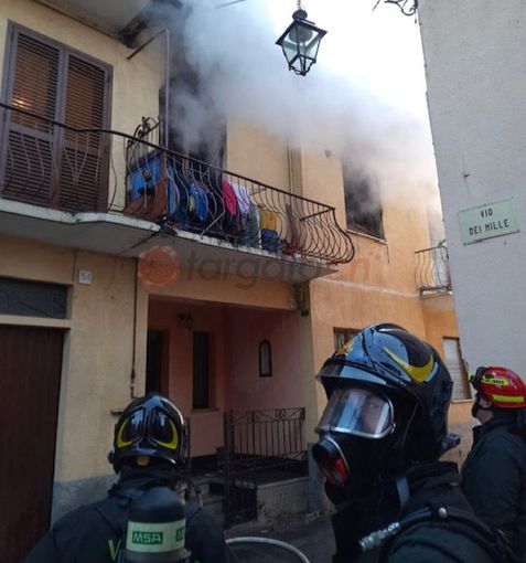 Incendio in via Vittorio Alfieri a Dronero: la palazzina ora è posta sotto sequestro Incendio in via Vittorio Alfieri a Dronero: la palazzina ora è posta sotto sequestro