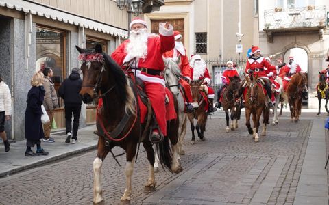 A Bra Babbo Natale va a cavallo con la Scuderia del Bandito