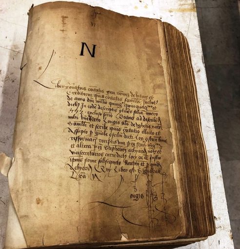 A Savigliano si presenta il restauro di tre antichi registri contabili