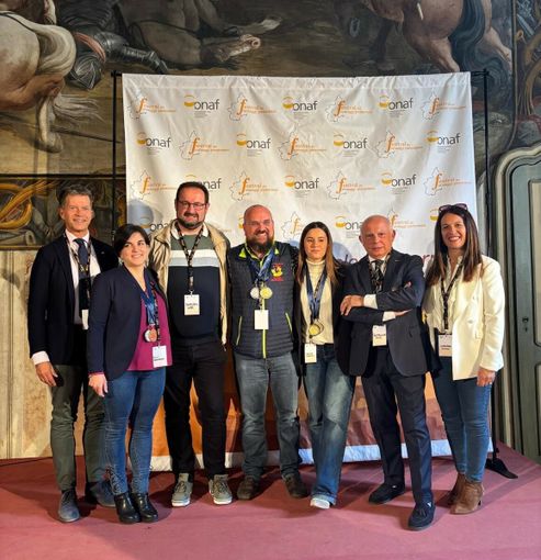 Trionfo per la Fattoria Gallina Golosa al Festival regionale dei formaggi con 3 medaglie d’oro e 1 d’argento Trionfo per la Fattoria Gallina Golosa al Festival regionale dei formaggi con 3 medaglie d’oro e 1 d’argento