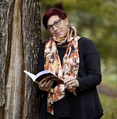 Cinzia Dutto presenta a Trinità "La tua stagione - A tutte le donne che pensano di non farcela"