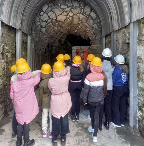 I ragazzi del progetto "Insieme" alla scoperta di Lurisia e di Marie Curie I ragazzi del progetto "Insieme" alla scoperta di Lurisia e di Marie Curie