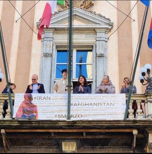 “SvelArti. Donna, vita, libertà!”: inaugurata la mostra a Cuneo nel salone d'onore in municipio “SvelArti. Donna, vita, libertà!”: inaugurata la mostra a Cuneo nel salone d'onore in municipio