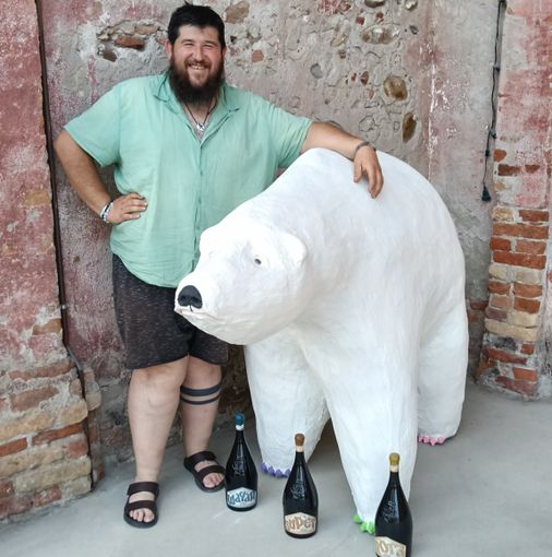 Andrea Bertone con l'orso Andrea Bertone con l'orso