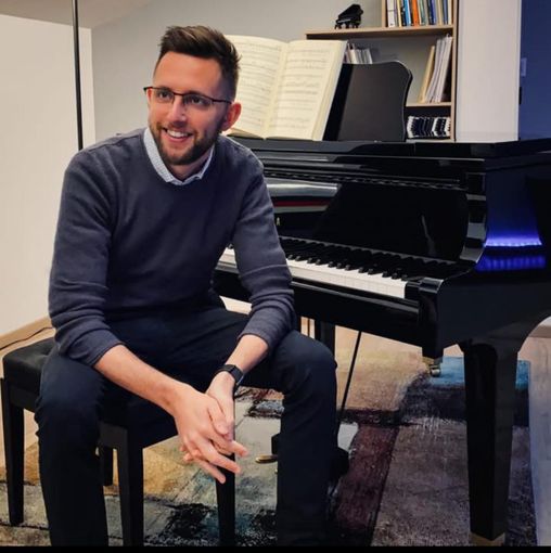 Arad, Romania: "Mirage of Voice" Accoglie il Maestro Cuneese Lorenzo Martini per una Masterclass di Canto Arad, Romania: "Mirage of Voice" Accoglie il Maestro Cuneese Lorenzo Martini per una Masterclass di Canto