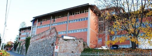 Infiltrazioni all'istituto "Baruffi" di Mondovì: chiusi per sicurezza aula insegnanti e servizi igienici