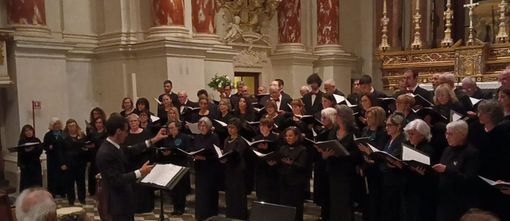 I Cum Corde ed il Coro Città di Cuneo cantano insieme “Se chanto”, l'ultimo brano del concerto