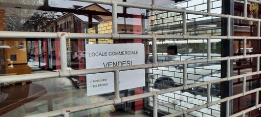 "Quando i portici saranno bui e deserti, forse si capirà il valore dei negozi fisici nelle città" [VIDEO]