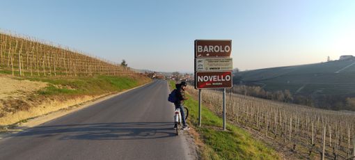 Turismo sostenibile in Langa. "Dopo le navette, servono corsie ciclabili e moderare il traffico"