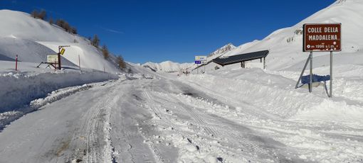 Individuato e salvato nella notte in alta Valle Stura un gruppo di migranti che tentava di raggiungere la Francia a piedi Individuato e salvato nella notte in alta Valle Stura un gruppo di migranti che tentava di raggiungere la Francia a piedi