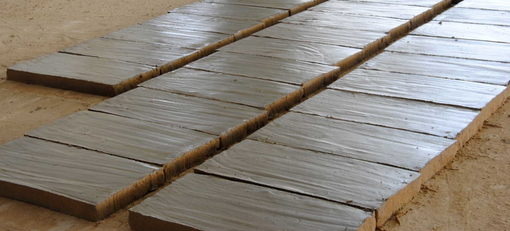 L'argilla trasformata in cotto, arreda le nostre case da migliaia di anni L'argilla trasformata in cotto, arreda le nostre case da migliaia di anni