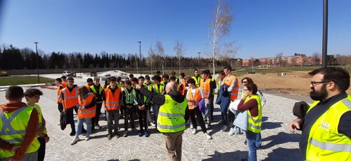 Gli studenti geometri di Cuneo alla scoperta della 'zona 30'