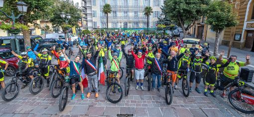 La partenza da Tenda. Foto di Roberto Croci