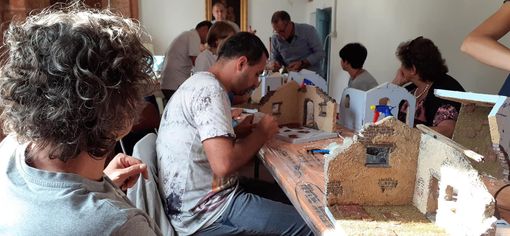 Borgo San Dalmazzo, da domani al via un corso pratico per costruire presepi Borgo San Dalmazzo, da domani al via un corso pratico per costruire presepi