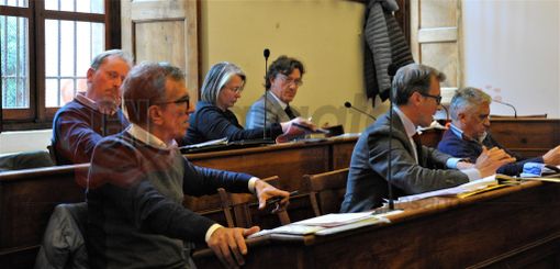 L'opposizione consiliare nella seduta di ieri sera, martedì 2 maggio