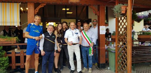 Inaugurato il bar della Pro Loco al Centro sociale di Santa Vittoria d'Alba Inaugurato il bar della Pro Loco al Centro sociale di Santa Vittoria d'Alba