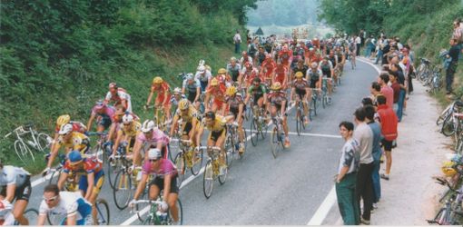 Busca: al teatro civico si festeggia l'inizio del Giro d'Italia ricordando Marco Pantani
