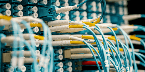 I vantaggi dei connettori faston: soluzioni veloci per ogni impianto elettrico