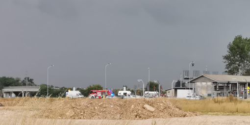 Incidente al casello di Cherasco: coinvolto un furgone carico di surgelati