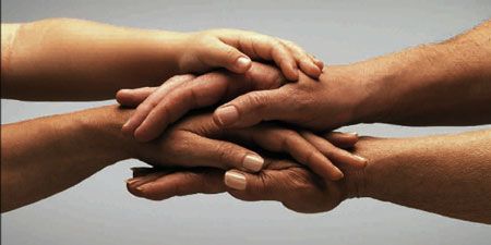 Centallo sconfigge il pregiudizio e dà una grande lezione di solidarietà Centallo sconfigge il pregiudizio e dà una grande lezione di solidarietà